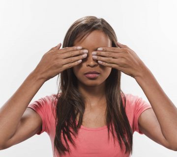 Ne t’expose pas devant la face du monde